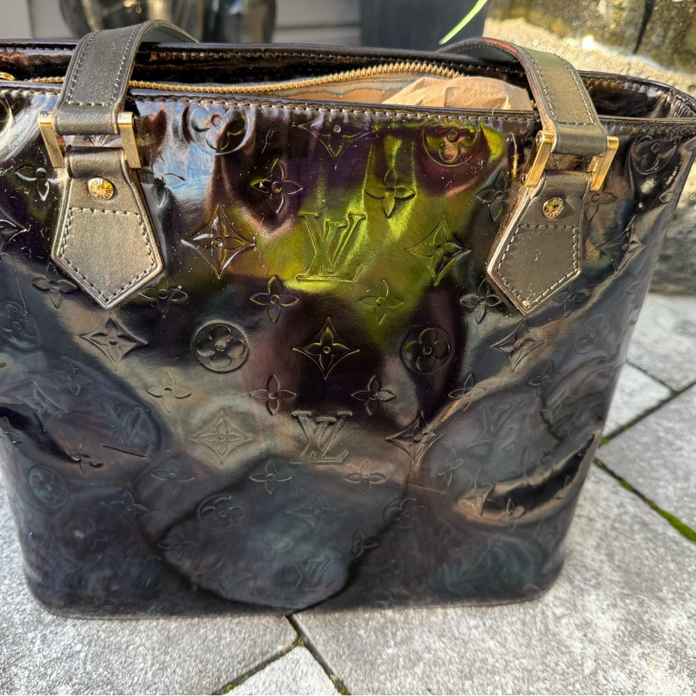 Authentic Louis Vuitton dyed Vernis tote .. SALE - Picture 2 of 13